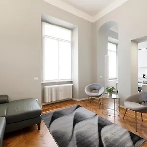 milan-royal-suites-centro.italymilanhotels.net/