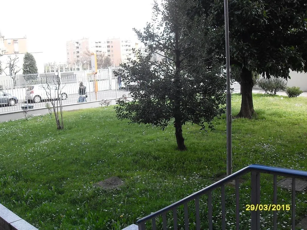 Guest house Milan House Hotel