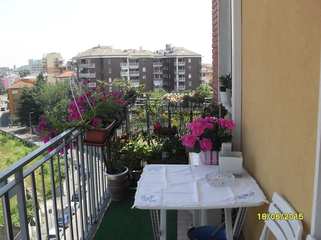 Guest house Milan House Hotel